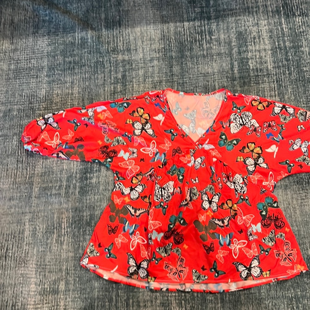 Red with butterflies 1/2 elastic sleeves babydoll bottom